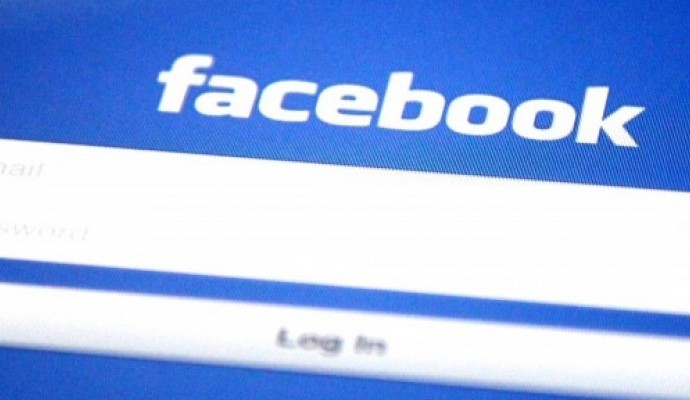 Το Facebook «μπλοκάρει» χρήστες και απαιτεί αντίγραφο ταυτότητας για επαναφορά του προφίλ
